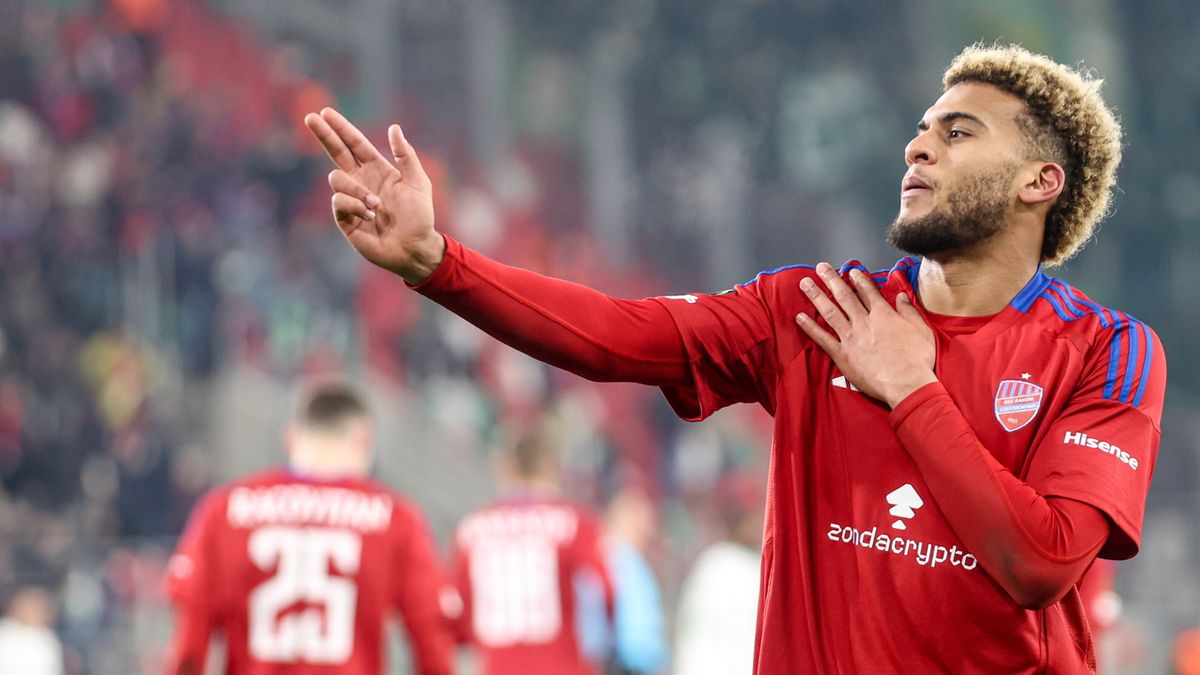 PAP / Art Service / Na zdjęciu: Lamine Diaby-Fadiga strzelił trzy gole w meczu z Rapidem Wiedeń