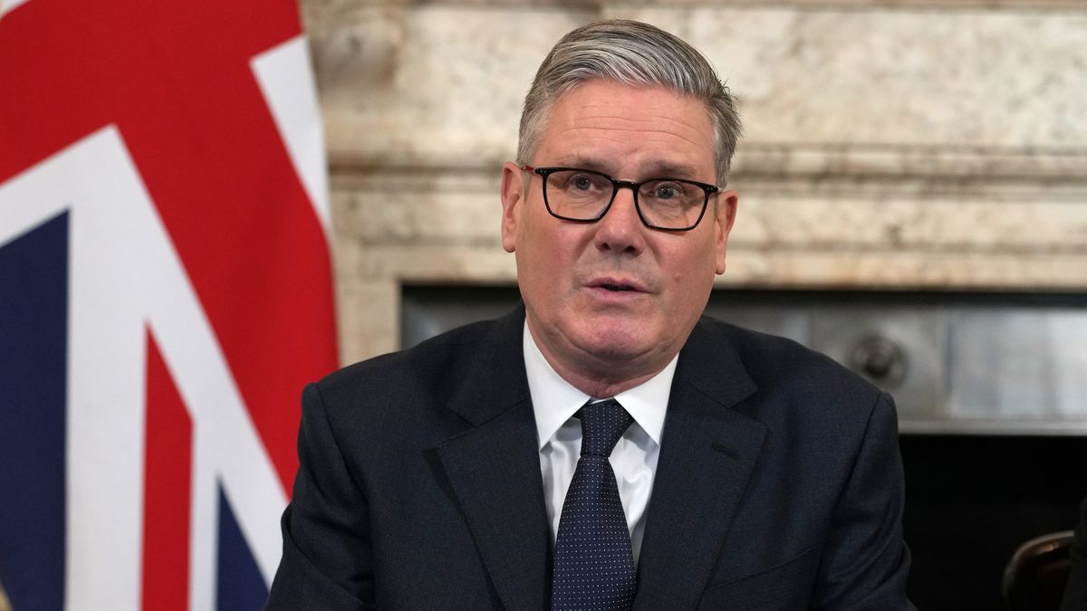 LONDON, ENGLAND - FEBRUARY 24: British Prime Minister Keir Starmer delivers remarks at the top of the Cabinet meeting to mark the fourth anniversary of Russia's full-scale invasion of Ukraine at Downing Street on February 24, 2026 in London, England. (Photo by Kin Cheung - WPA Pool/Getty Images)