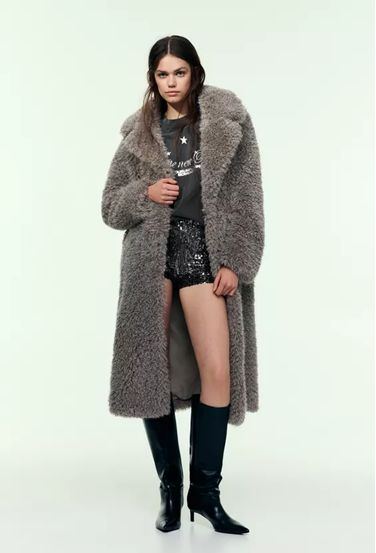 Szary płaszcz z misia z kolekcji Pull&Bear 