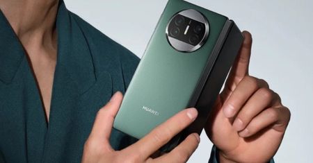 Usiądź, zanim zobaczysz cenę. Składany Huawei Mate X3 do kupienia w Polsce