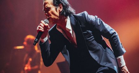 Hipnotyzująca moc Nicka Cave'a. Koncert zmienił w porywający spektakl