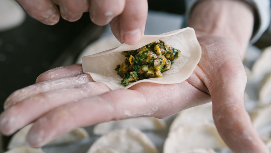 Przygotowanie świąteczny dań pochłania wiele czasu, dlatego coraz więcej osób wybiera catering świąteczny. 