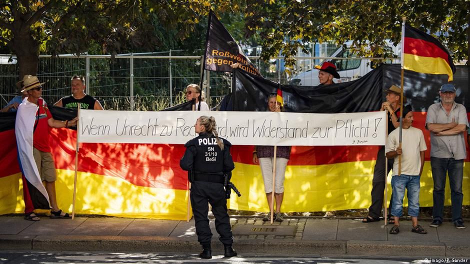 Niemiecka prasa: zamiast chuligana policjanci zatrzymali dziennikarza