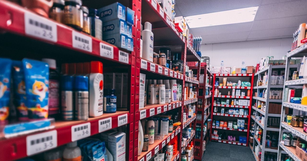 Skupywali leki trudno dostępne w Polsce i sprzedawali za granicę. CBA w akcji