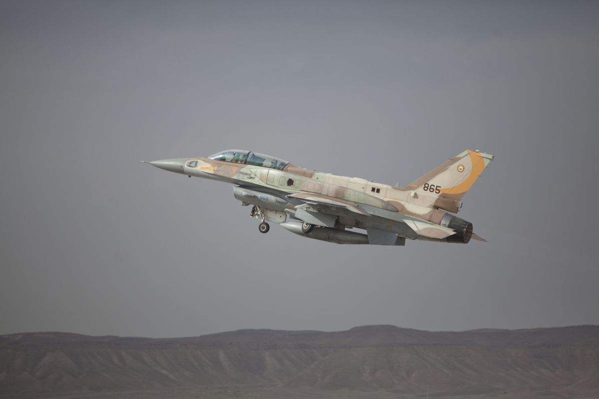 Izraelski myśliwiec. Zdjęcie ilustracyjne