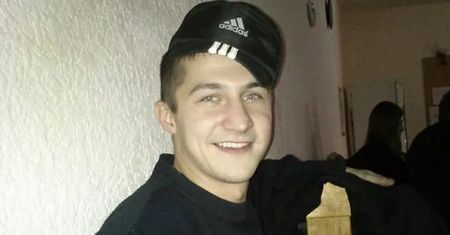 Pedofil musiał kopać własny grób. Ojciec 9-latki dał mu dwie opcje
