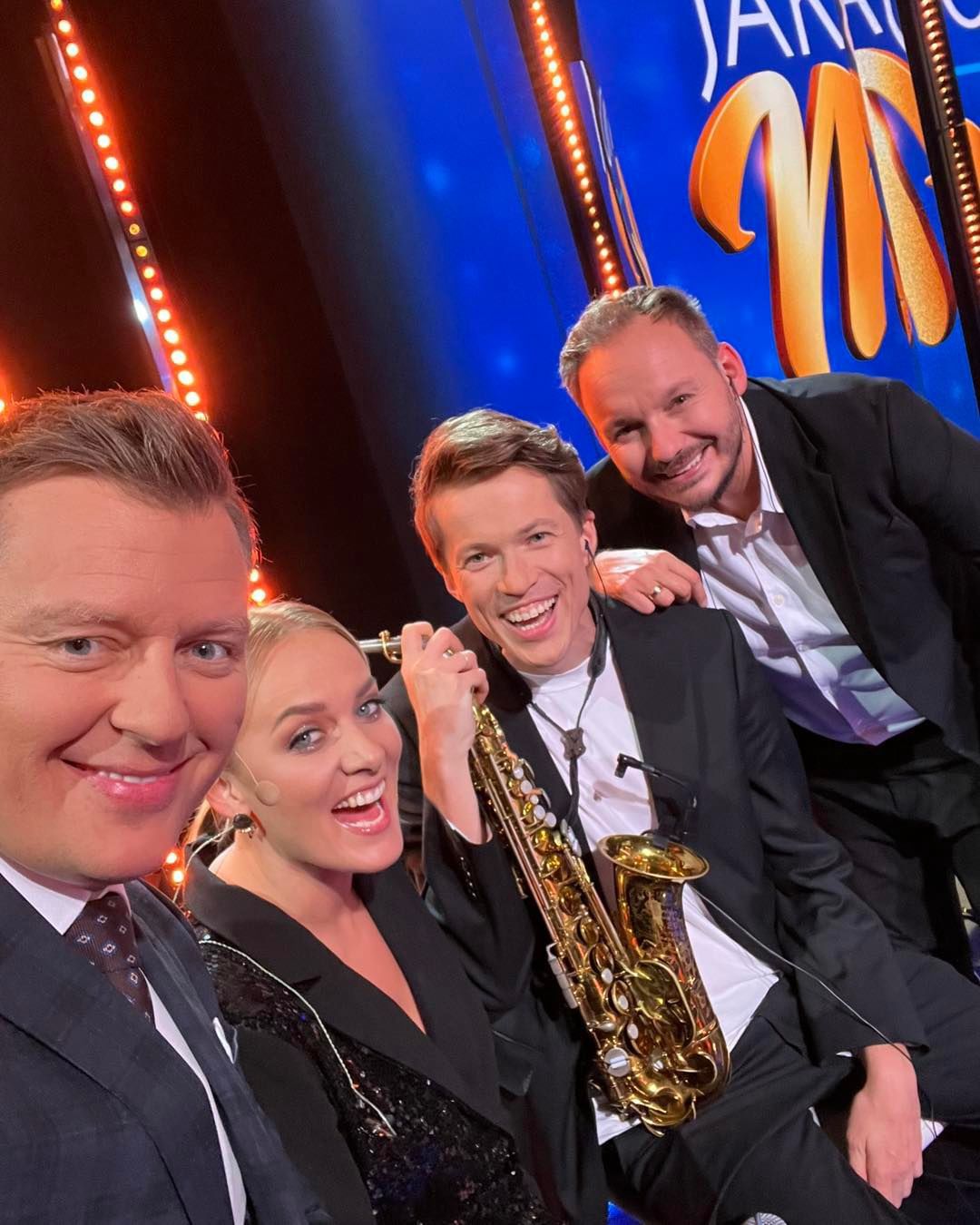 Rafał Brzozowski i Super Band na planie programu "Jaka to melodia?"