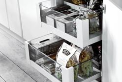 Jak urządzić wnętrza szafek kuchennych? Praktyczne pomysły