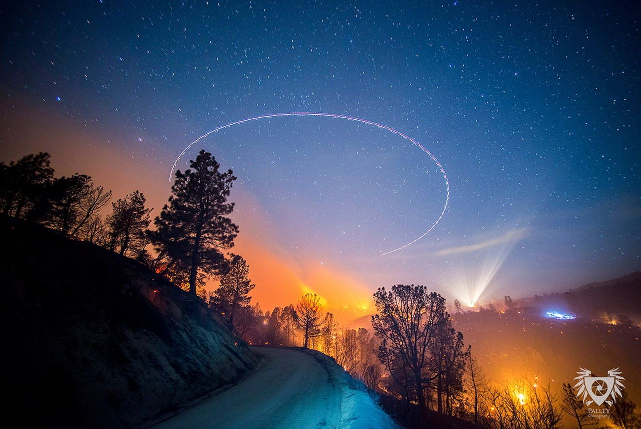 Dla fotografa płonący las może być piękny