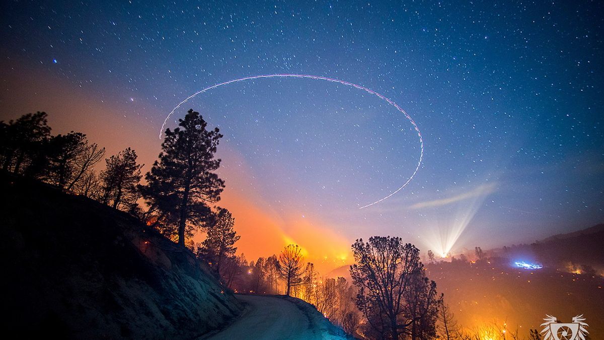 Dla fotografa płonący las może być piękny 1