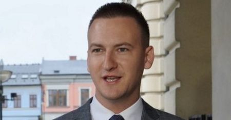 Radny PiS z Nowego Sącza zawieszony. "Zagłosował przeciwko uzgodnieniom klubowym"