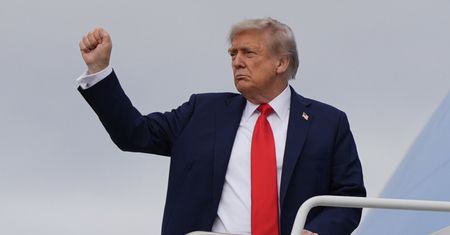 Teoria dziennikarki Al-Dżazira. Po co Trump zwołał szczyt z Putinem?
