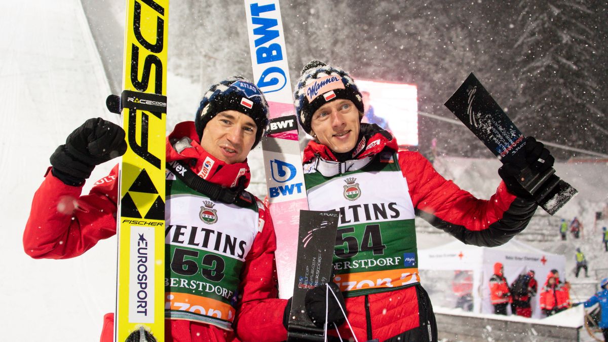 PAP/EPA / DANIEL KOPATSCH / Na zdjęciu: Kamil Stoch i Dawid Kubacki