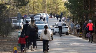 Pustynia Błędowska nieustannie przyciąga turystów. Pierwszy ciepły dzień tego roku był idealną okazją do odwiedzenia Róży Wiatrów
