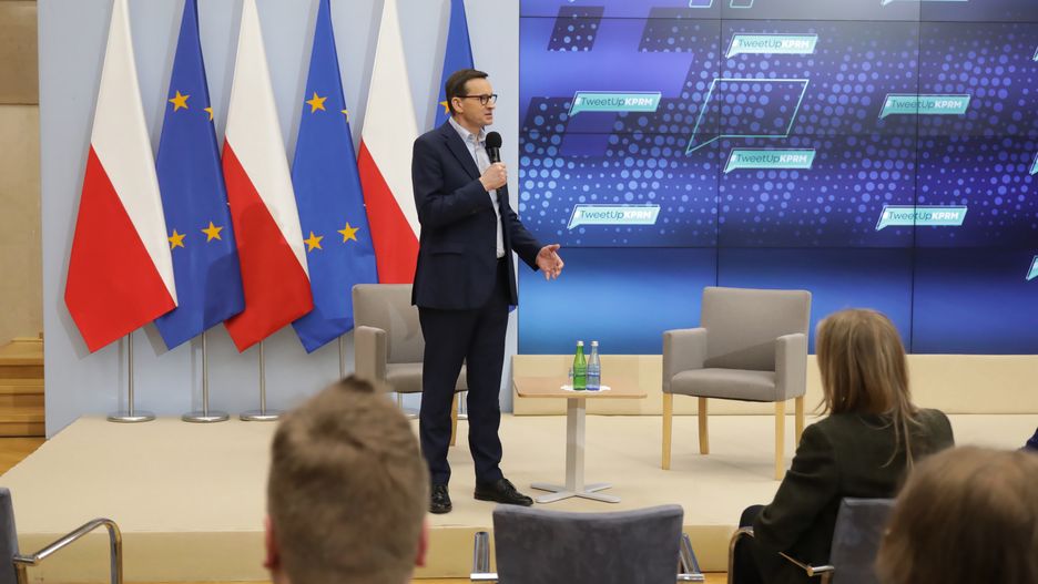 Warszawa, 19.01.2023. Premier Mateusz Morawiecki podczas inauguracji wydarzenia #TweetUpKPRM w siedzibie Kancelarii Prezesa Rady Ministrów w Warszawie, 19 bm. (sko) PAP/Albert Zawada