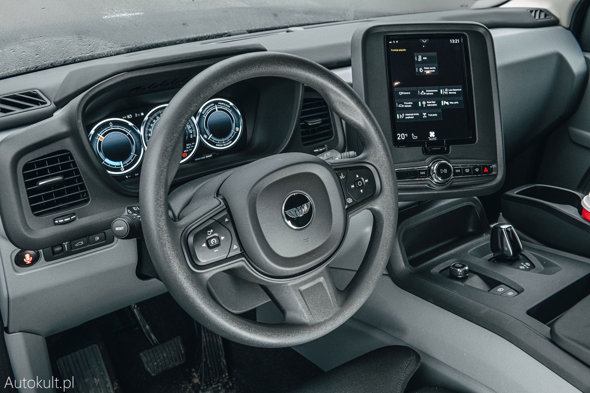 Dużo z Volvo, ale materiały zupełnie inne