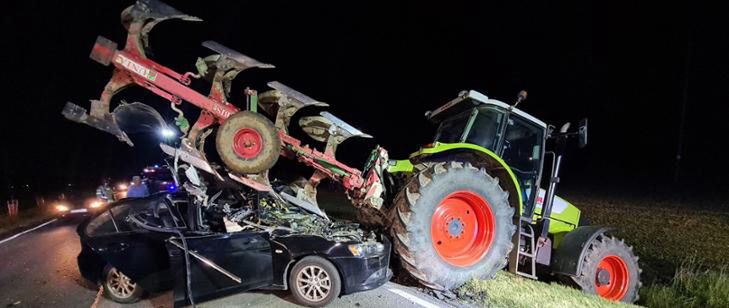Groźny wypadek z udziałem ciągnika rolniczego