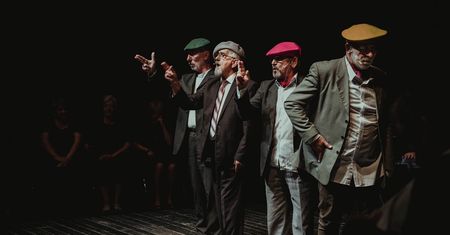 Spektakl muzyczny „Kabaret Starszych Pań i Panów” Teatru Seniora