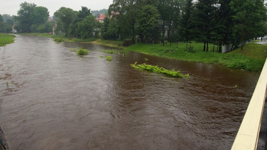 Wiceminister infrastruktury, Przemysław Koperski, zapowiedział, że program będzie konsultowany z samorządami i mieszkańcami przez najbliższe dwa, trzy miesiące.