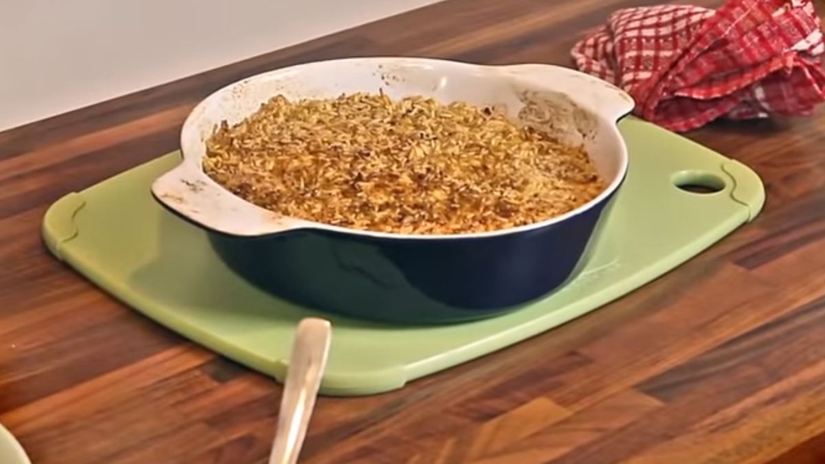 Kremowy ryż zapiekany z jabłkami i budyniem