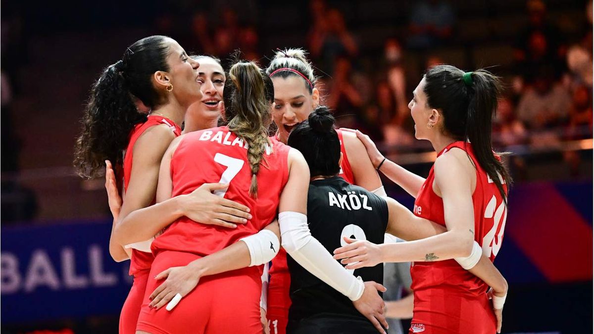 Materiały prasowe / VolleyballWorld / Na zdjęciu: reprezentacja Turcji