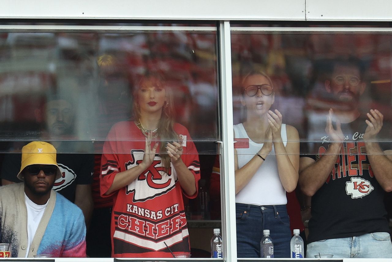 KANSAS CITY, MISSOURI - SEPTEMBER 15: Taylor Swift cheers while watching game action between the Kansas City Chiefs and the Cincinnati Bengals during the first quarter at GEHA Field at Arrowhead Stadium on September 15, 2024 in Kansas City, Missouri. (Photo by Jamie Squire/Getty Images)