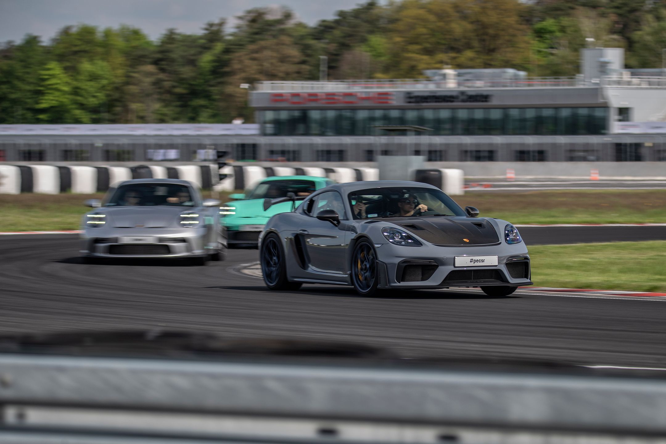 Porsche 718 Cayman GT4 RS
