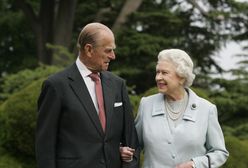 Królowa Elżbieta II i książę Filip byli ze sobą na dobre i na złe. W tym roku monarchini spędzi pierwszą rocznicę ślubu bez męża