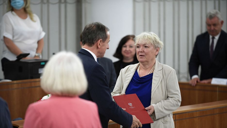 Senat zdecydował. Agnieszka Rękas członkiem komisji ds. pedofilii (zdjęcie ilustracyjne)