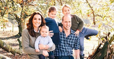 Świąteczna kartka Kate, Wiliama i ich dzieci. Księżniczka Charlotte to wykapana mama