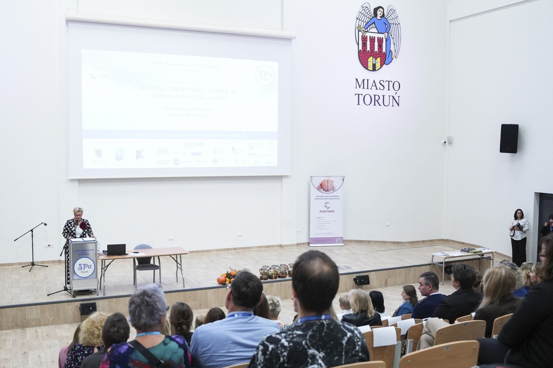 Konferencja &#34;Usłyszeć, zrozumieć, wspierać&#34; w Toruniu