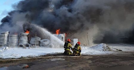 Straszny pożar w Lipce. W akcji 17 zastępów straży