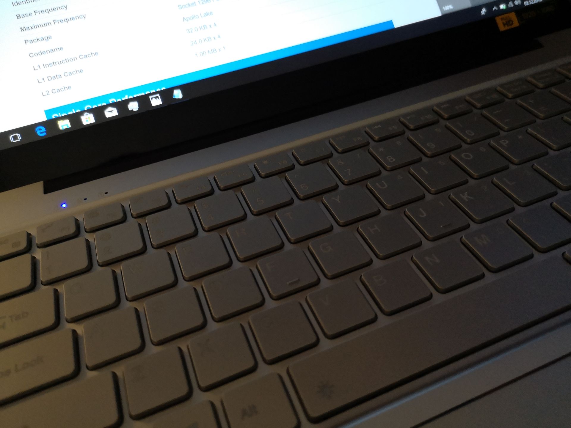 Kiano Elegance 14.2 Pro – test lekkiego laptopa z zestawem programów dla firm 10