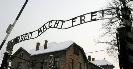 Auschwitz-Birkenau odwiedziło 2 mln. 53 tys. osób