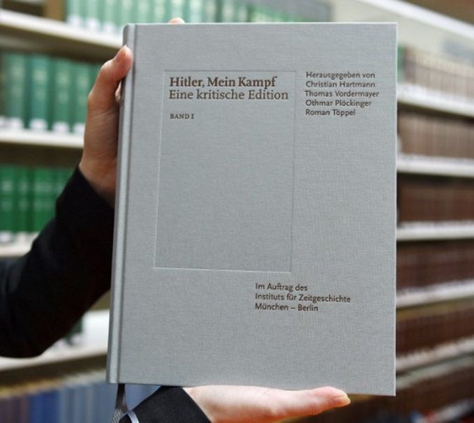„Mein Kampf” Adolfa Hitlera zostało bestsellerem w Niemczech