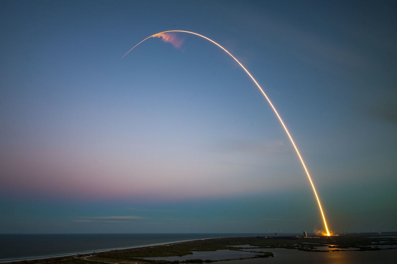 Falcon 9 wyniósł Starlinki na niską orbitę okołoziemską