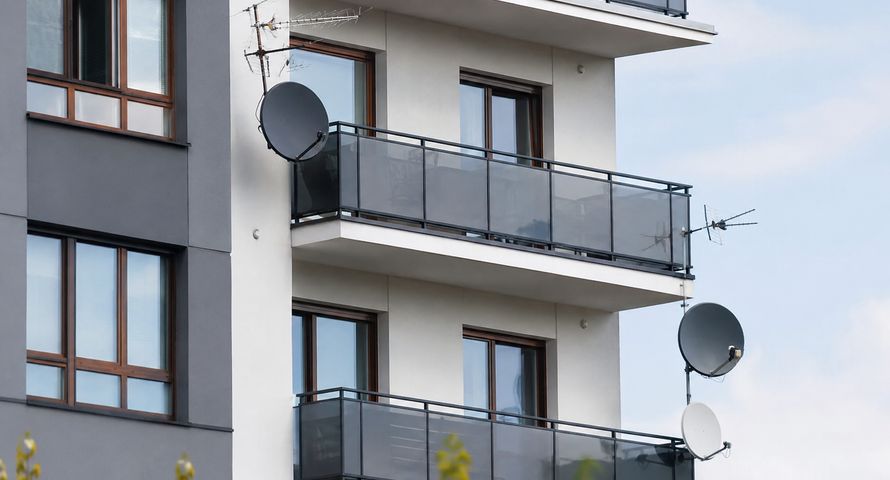 Nielsen: kablówka mocno rośnie, satelita traci. Canal+ znów osobno w streamingu