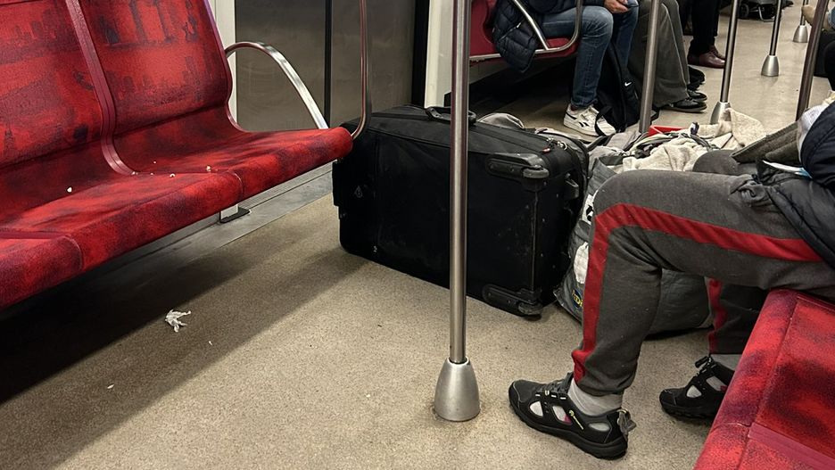 Osoby w kryzysie bezdomności w komunikacji miejskiej