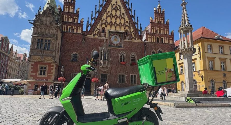 Żabka Jush znów rusza z ekspansją. “Wybór nie był przypadkowy”