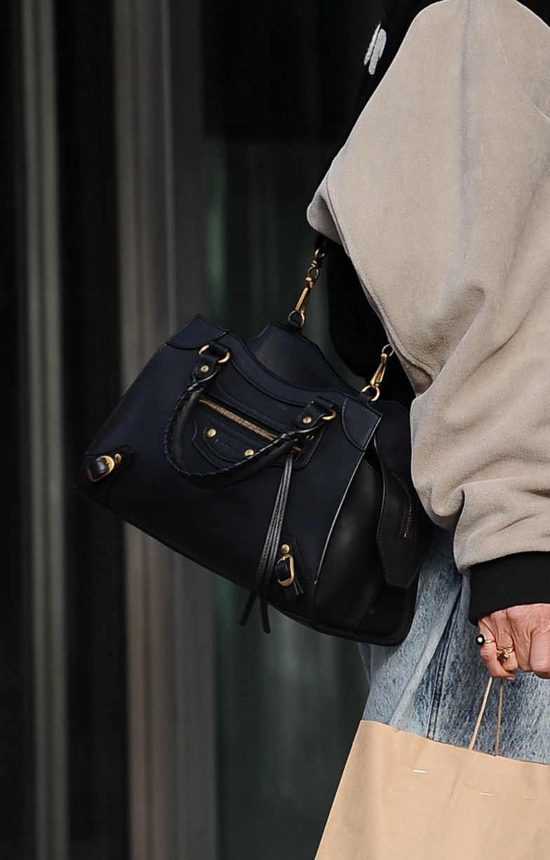 Wiosenna Agnieszka Woźniak-Starak opuszcza studio TVN w sportowej stylizacji