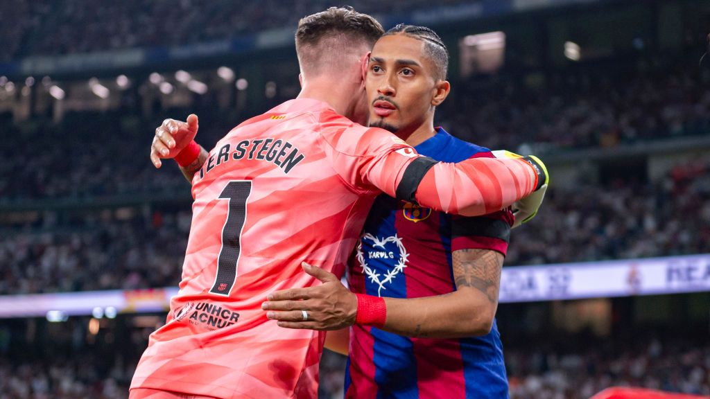 Getty Images / Alberto Gardin/SOPA Images/LightRocket / Na zdjęciu: Marc-Andre ter Stegen i Raphinha