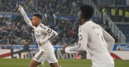 Real Madryt wygrywa z Alaves. Barcelona w zasięgu