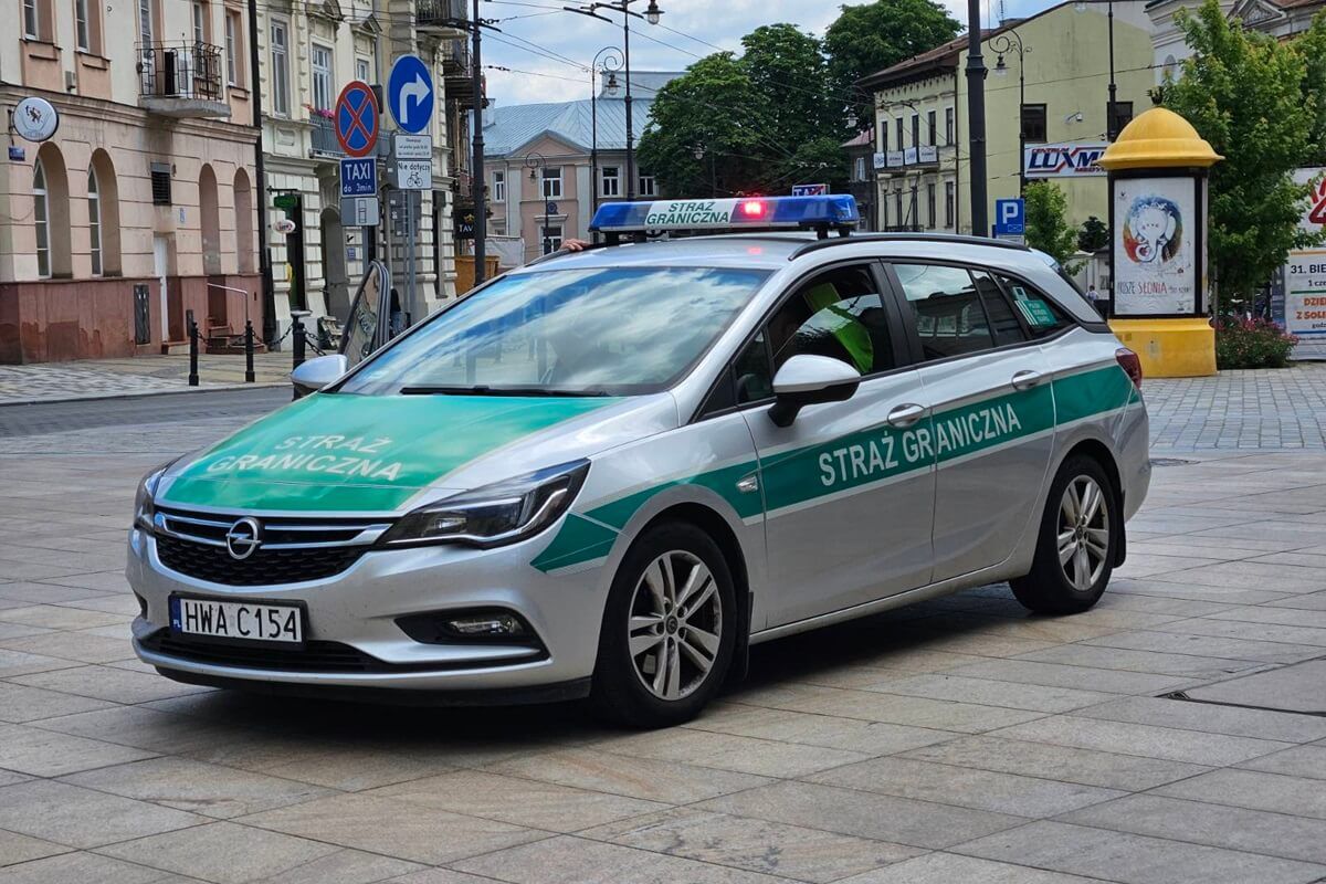 radiowóz straży granicznej