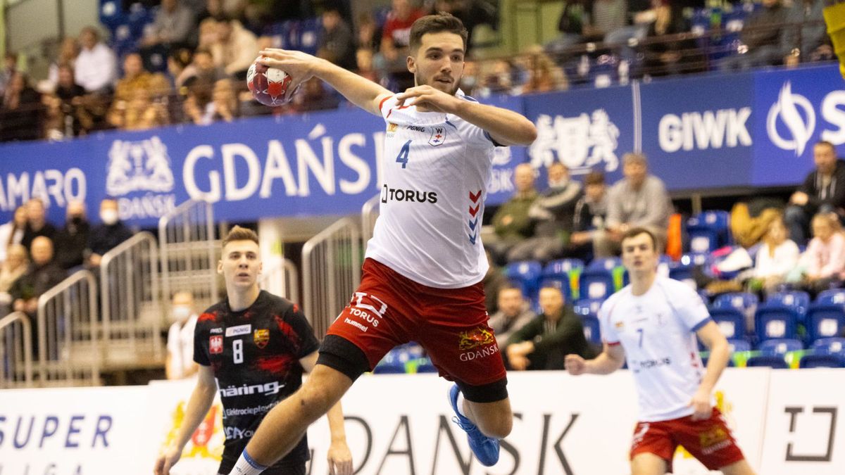 Materiały prasowe / PGNiG Superliga / Mateusz Słodkowski / Na zdjęciu: Jakub Powarzyński