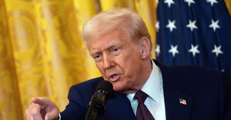 "Trump wziął sprawy w swoje ręce". Obawy Europy przed konferencją w Monachium