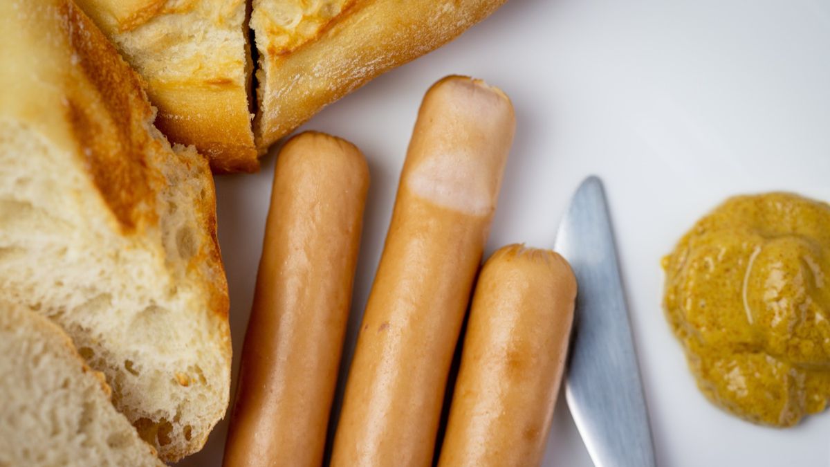 Parówki z bagietką i musztardą