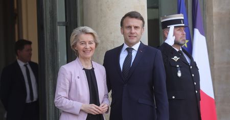 Szczyt w Paryżu. "Amerykanie działają podobnie jak Rosjanie"