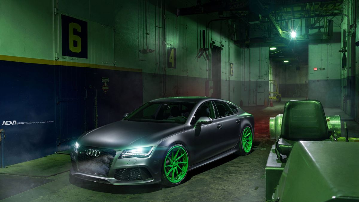 Model felg widoczny na zdjęciach to ADV10R Track Spec CS.