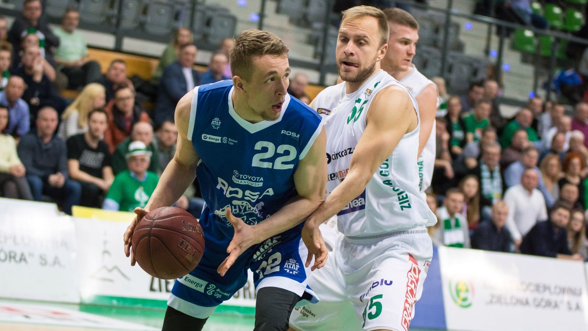 Newspix / Tomasz Browarczyk / Na zdjęciu: zawodnicy Rosy i Stelmetu