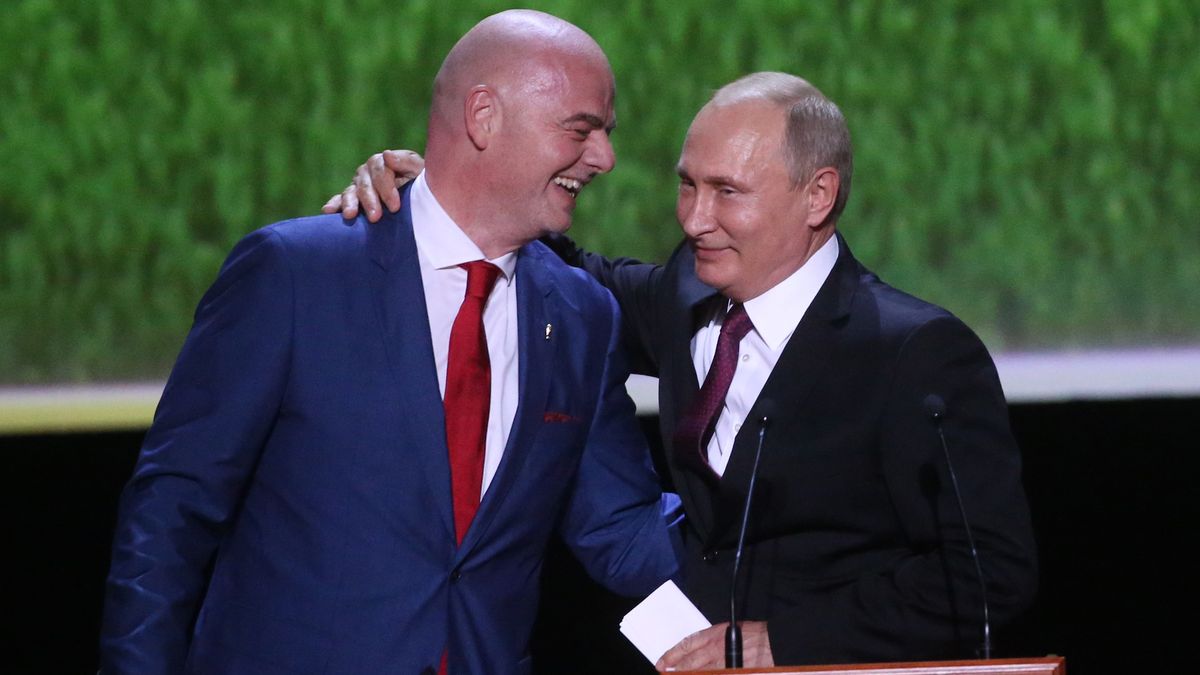 Zdjęcie okładkowe artykułu: Getty Images / Michaił Swietłow / Gianni Infantino był częstym gościem Władimira Putina - zwłaszcza przy okazji MŚ 2018, które odbyły się w Rosji.